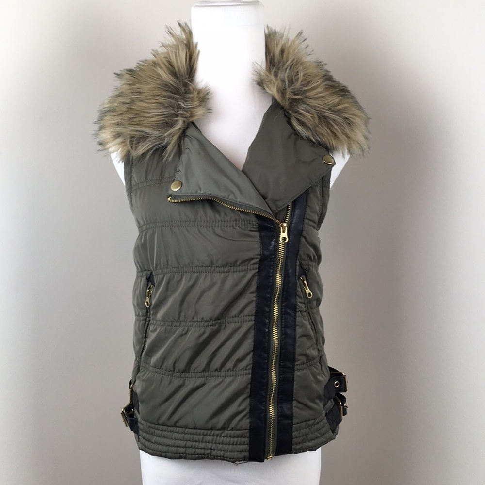 Maurices Olive Quilted Vest with Faux Fur Collar